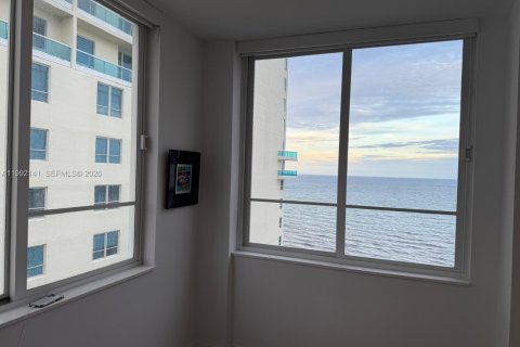 Copropriété à louer à Miami Beach, Floride: 2 chambres, 89.56 m2 № 2056750 - photo 10