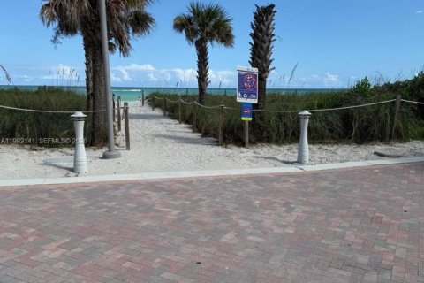 Copropriété à louer à Miami Beach, Floride: 2 chambres, 89.56 m2 № 2056750 - photo 27