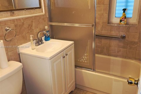 Купить виллу или дом в Майами, Флорида 3 спальни, 105.63м2, № 2068411 - фото 16