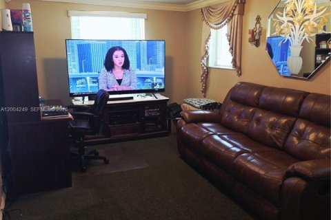 Купить виллу или дом в Майами, Флорида 3 спальни, 105.63м2, № 2068411 - фото 8