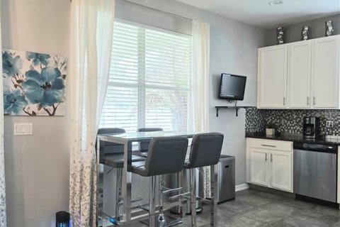 House in Orlando, Florida 3 bedrooms, 141.49 sq.m. № 2098309 - photo 20
