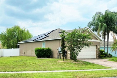 House in Orlando, Florida 3 bedrooms, 141.49 sq.m. № 2098309 - photo 4