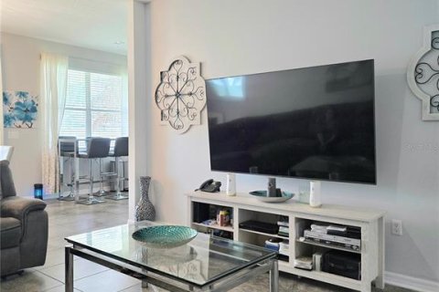 House in Orlando, Florida 3 bedrooms, 141.49 sq.m. № 2098309 - photo 15