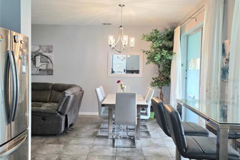 House in Orlando, Florida 3 bedrooms, 141.49 sq.m. № 2098309 - photo 21