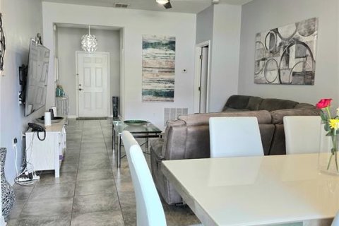 House in Orlando, Florida 3 bedrooms, 141.49 sq.m. № 2098309 - photo 16