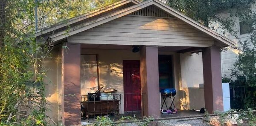 House in Jacksonville, Florida 3 bedrooms, 93.46 sq.m. № 880036