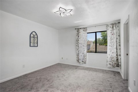 Townhouse in Gainesville, Florida 2 bedrooms, 115.57 sq.m. № 2384268 - photo 30