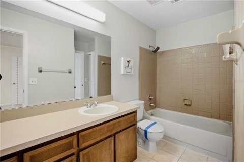 Townhouse in Gainesville, Florida 2 bedrooms, 115.57 sq.m. № 2384268 - photo 27