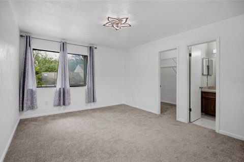 Townhouse in Gainesville, Florida 2 bedrooms, 115.57 sq.m. № 2384268 - photo 29