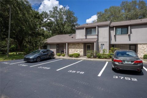 Townhouse in Gainesville, Florida 2 bedrooms, 115.57 sq.m. № 2384268 - photo 3