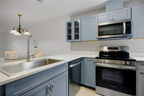Townhouse in Gainesville, Florida 2 bedrooms, 115.57 sq.m. № 2384268 - photo 6