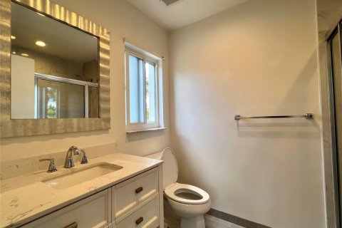 Casa en alquiler en Lighthouse Point, Florida, 3 dormitorios, 205.22 m2 № 1098793 - foto 1