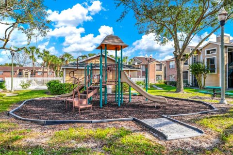 Condo in Orlando, Florida, 2 bedrooms  № 1570757 - photo 24