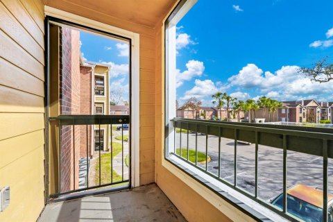 Condo in Orlando, Florida, 2 bedrooms  № 1570757 - photo 22