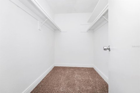 Condo in Orlando, Florida, 2 bedrooms  № 1570757 - photo 17