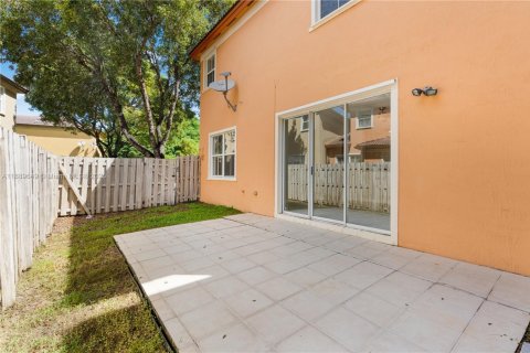 Casa en venta en Doral, Florida, 4 dormitorios, 196.77 m2 № 1938594 - foto 9