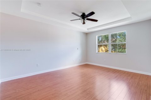 Villa ou maison à vendre à Doral, Floride: 4 chambres, 196.77 m2 № 1938594 - photo 17