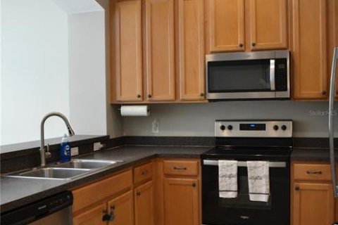 Townhouse in North Port, Florida 3 bedrooms, 134.34 sq.m. № 1680154 - photo 8