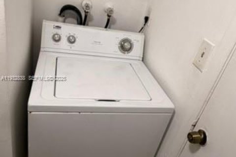 Снять в аренду кондоминиум в Хайалиа, Флорида 1 спальня, 58.71м2, № 1991375 - фото 18