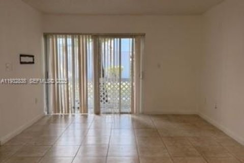 Снять в аренду кондоминиум в Хайалиа, Флорида 1 спальня, 58.71м2, № 1991375 - фото 11