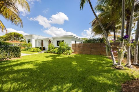Villa ou maison à vendre à Miami, Floride: 3 chambres, 141.12 m2 № 2004785 - photo 26