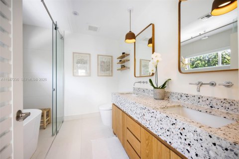 Villa ou maison à vendre à Miami, Floride: 3 chambres, 141.12 m2 № 2004785 - photo 16