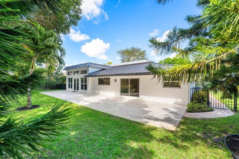House in Delray Beach, Florida 3 bedrooms, 241.27 sq.m. № 2146346 - photo 22