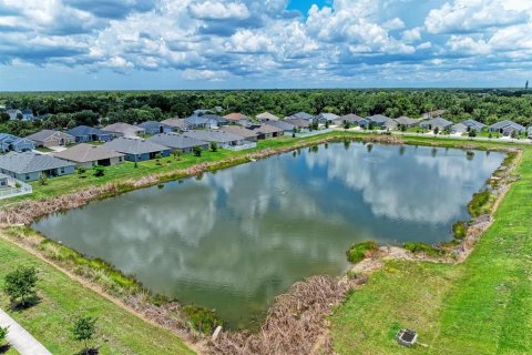 Casa en alquiler en North Port, Florida, 3 dormitorios, 137.96 m2 № 2201369 - foto 4