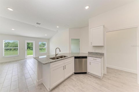 Casa en alquiler en North Port, Florida, 3 dormitorios, 137.96 m2 № 2201369 - foto 14