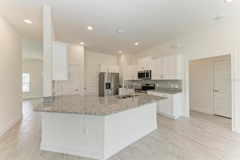 Casa en alquiler en North Port, Florida, 3 dormitorios, 137.96 m2 № 2201369 - foto 9