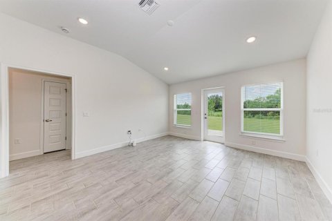 Casa en alquiler en North Port, Florida, 3 dormitorios, 137.96 m2 № 2201369 - foto 12