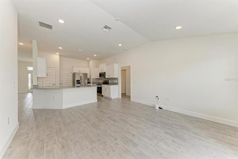 Casa en alquiler en North Port, Florida, 3 dormitorios, 137.96 m2 № 2201369 - foto 8