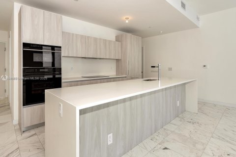 Copropriété à louer à Miami, Floride: 3 chambres, 306.02 m2 № 1888341 - photo 16