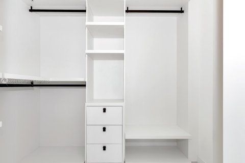 Copropriété à louer à Miami, Floride: 3 chambres, 306.02 m2 № 1888341 - photo 30