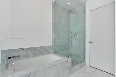 Copropriété à louer à Miami, Floride: 3 chambres, 306.02 m2 № 1888341 - photo 24