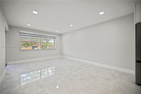 Condo in Miami, Florida, 3 bedrooms  № 1745675 - photo 6