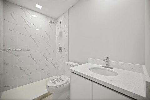 Condo in Miami, Florida, 3 bedrooms  № 1745675 - photo 14