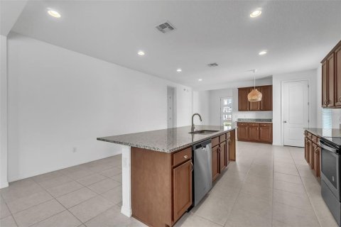 House in Orlando, Florida 3 bedrooms, 182.27 sq.m. № 1759677 - photo 10
