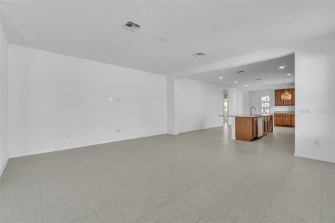 House in Orlando, Florida 3 bedrooms, 182.27 sq.m. № 1759677 - photo 15