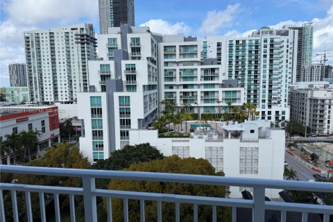 Condo in Miami, Florida, 2 bedrooms  № 1990733 - photo 6