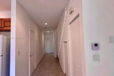 Touwnhouse à louer à Hallandale Beach, Floride: 2 chambres, 151.99 m2 № 1966818 - photo 6