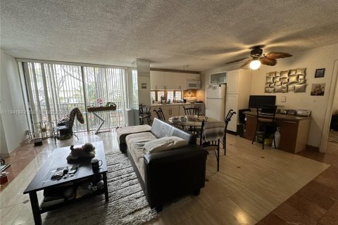 Condominio en venta en Sunny Isles Beach, Florida, 1 dormitorio, 71.26 m2 № 2000761 - foto 5