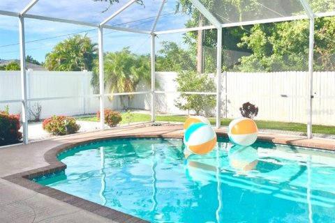 Villa ou maison à vendre à Port Charlotte, Floride: 2 chambres, 106.09 m2 № 2398713 - photo 6