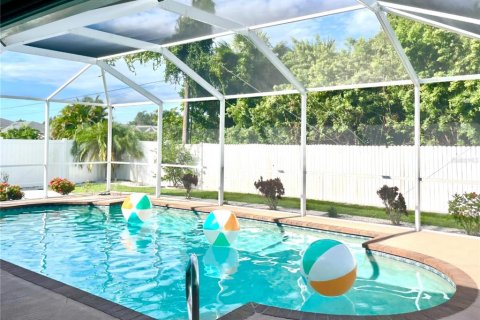Villa ou maison à vendre à Port Charlotte, Floride: 2 chambres, 106.09 m2 № 2398713 - photo 5