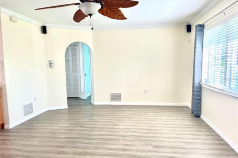 Villa ou maison à vendre à Port Charlotte, Floride: 2 chambres, 106.09 m2 № 2398713 - photo 21
