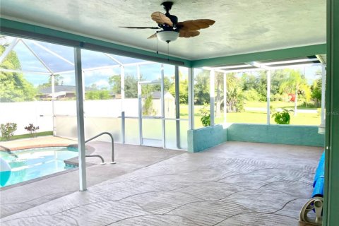 Villa ou maison à vendre à Port Charlotte, Floride: 2 chambres, 106.09 m2 № 2398713 - photo 7