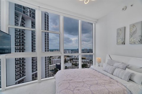 Condo in Sunny Isles Beach, Florida, 2 bedrooms  № 1891353 - photo 28