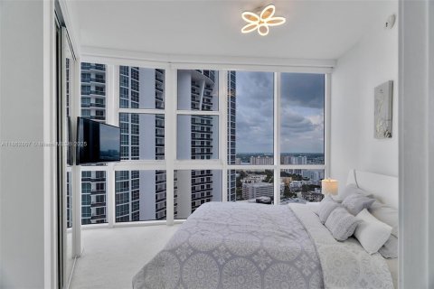 Condo in Sunny Isles Beach, Florida, 2 bedrooms  № 1891353 - photo 29