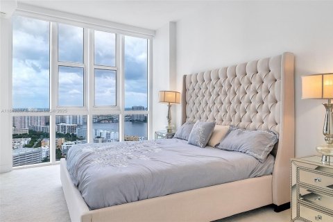 Condo in Sunny Isles Beach, Florida, 2 bedrooms  № 1891353 - photo 23
