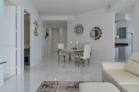 Condo in Sunny Isles Beach, Florida, 2 bedrooms  № 1891353 - photo 10